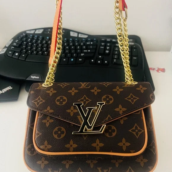 Hand bag - Picture 3 of 5